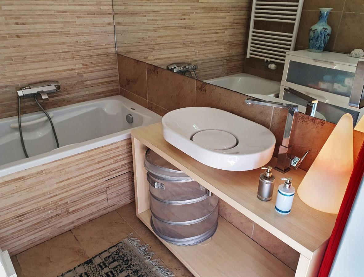 Bella Vista Lux Apartment With Private Terace โคเปร์ ภายนอก รูปภาพ