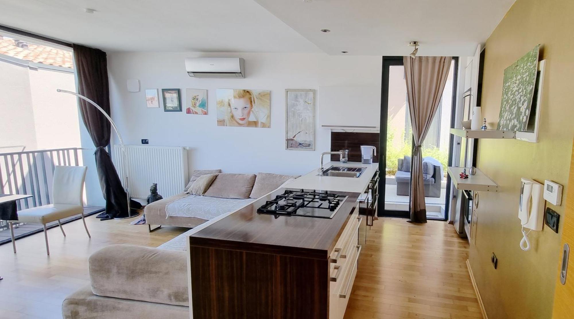 Bella Vista Lux Apartment With Private Terace โคเปร์ ภายนอก รูปภาพ